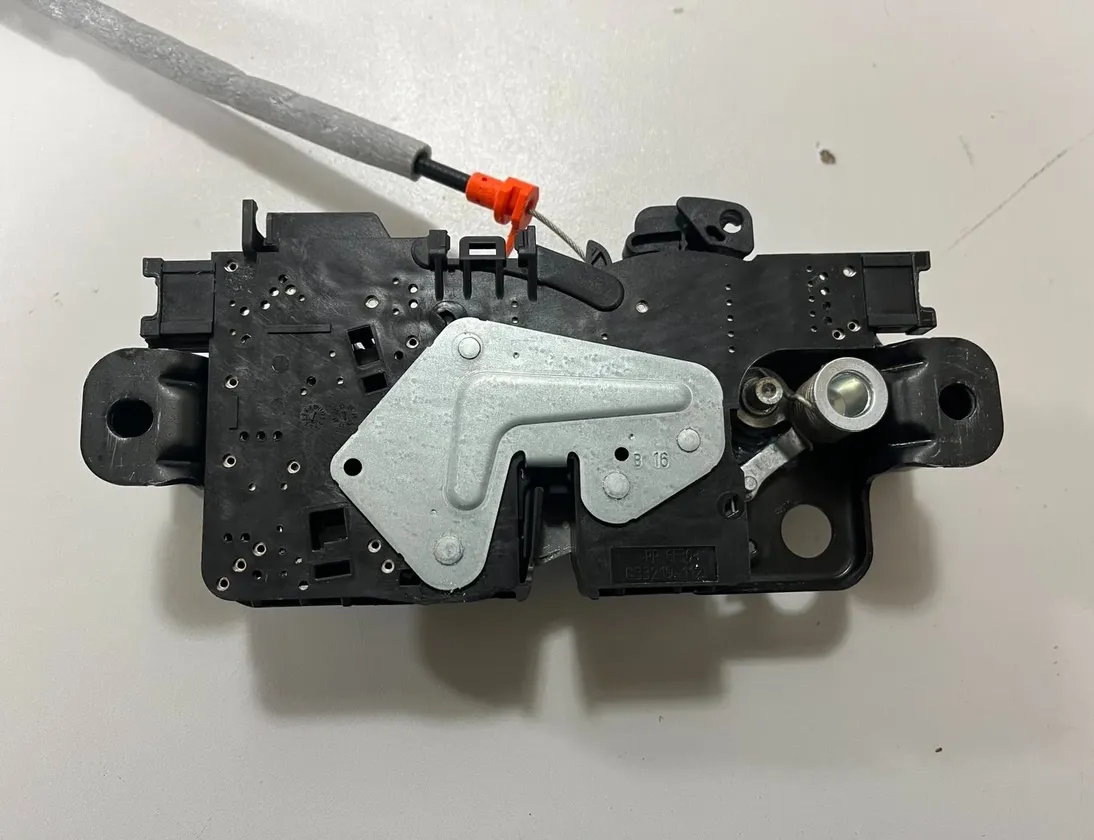 BMW X6 G06 (2019-2024) Tailgate Boot Lock 9463391,5A058E0 33607153