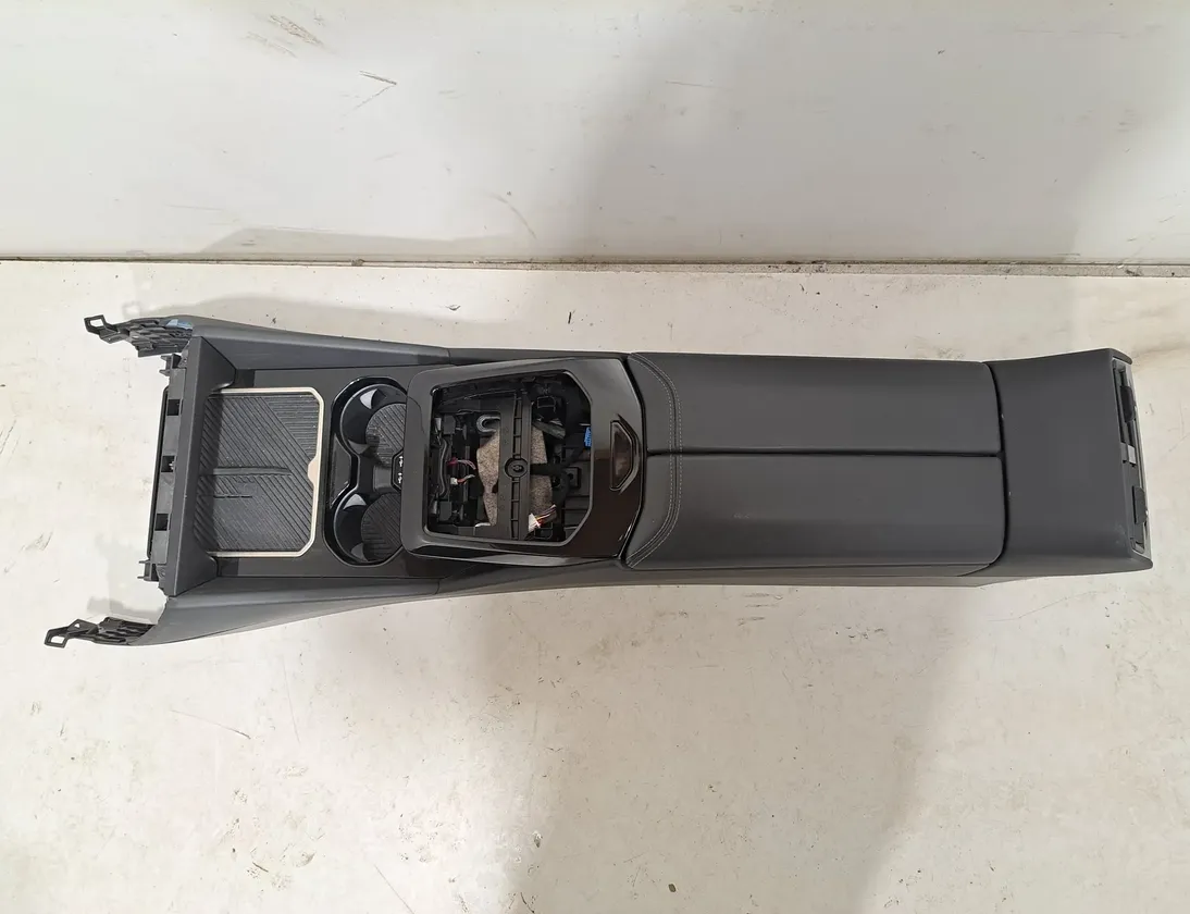BMW 5 Series G60 (2023-2024) Center Console 5A58630,5A4AF93,5A13175,5A13177,5A4AFC2,5A4AF89,5A854F7,5B36D82,5A13167,9315950,5A8F980 34498514