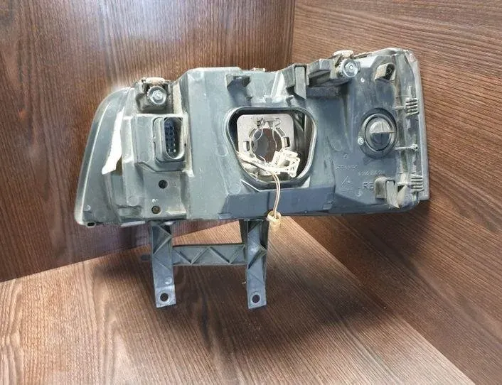 VOLKSWAGEN Transporter T5 (2003-2015) Front Right Headlight 7H1941016J 27329351