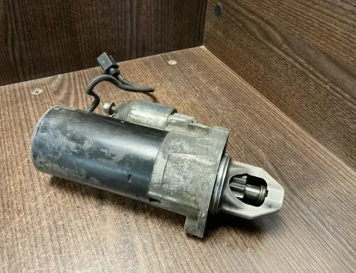 MERCEDES-BENZ Vito W639 (2003-2015) Starter Motor 0061514101,000115049 27335815