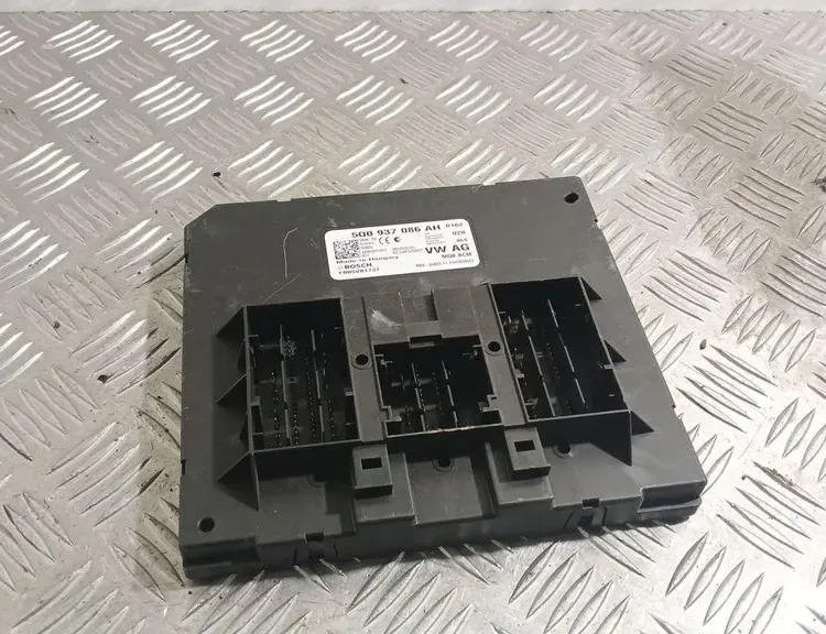 VOLKSWAGEN Passat B8 (2014-2023) Comfort Control Unit 5Q0937086AH 34885040