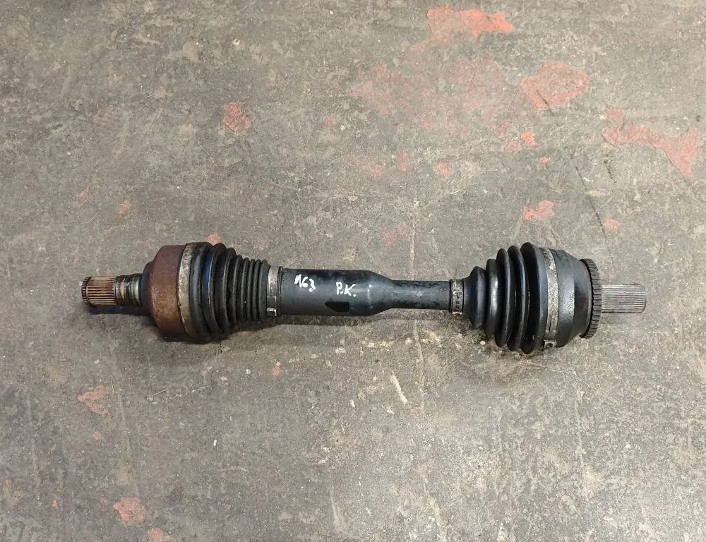 VOLVO XC60 1 generation (2008-2017) Полуось передний левый 34041981