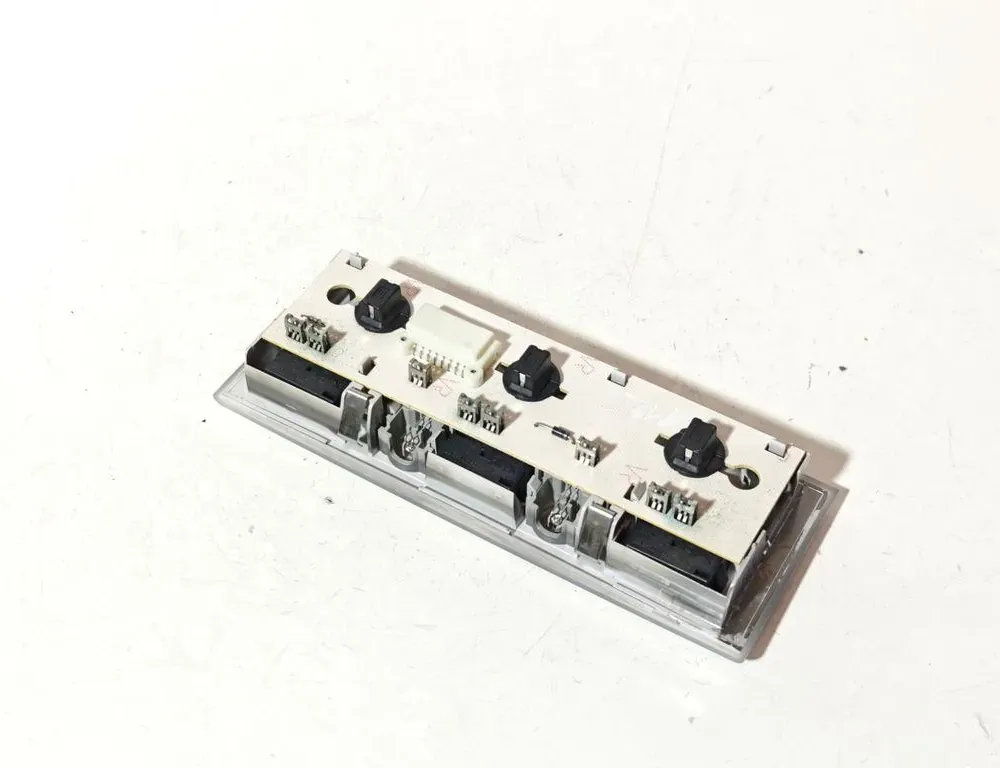 BMW 7 Series E65/E66 (2001-2008) Interior Lighting 8379701,63318379701 34071534