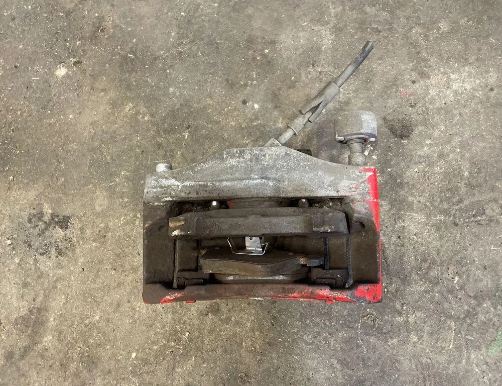 VOLVO XC60 1 generation (2008-2017) Front Right Brake Caliper 30657307 34041992