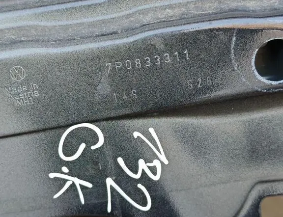 VOLKSWAGEN Touareg 2 generation (2010-2018) Rear Left Door 7P0833311 34039119