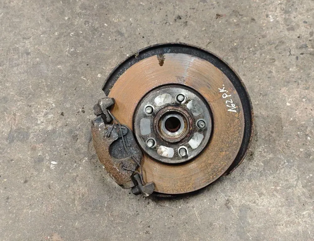 VOLVO V40 Cross Country 1 generation (2012-2020) Front Left Wheel Hub 34043427