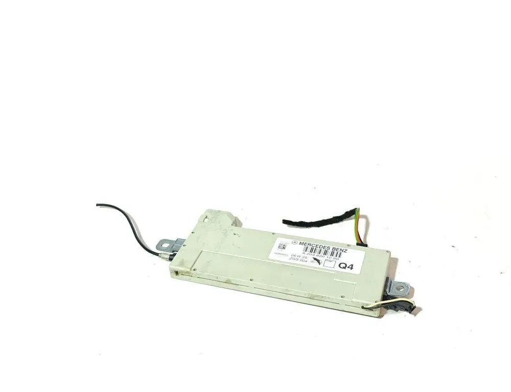 MERCEDES-BENZ C-Class W203/S203/CL203 (2000-2008) Bootlid Antenna Amplifier A2038201089 34041275