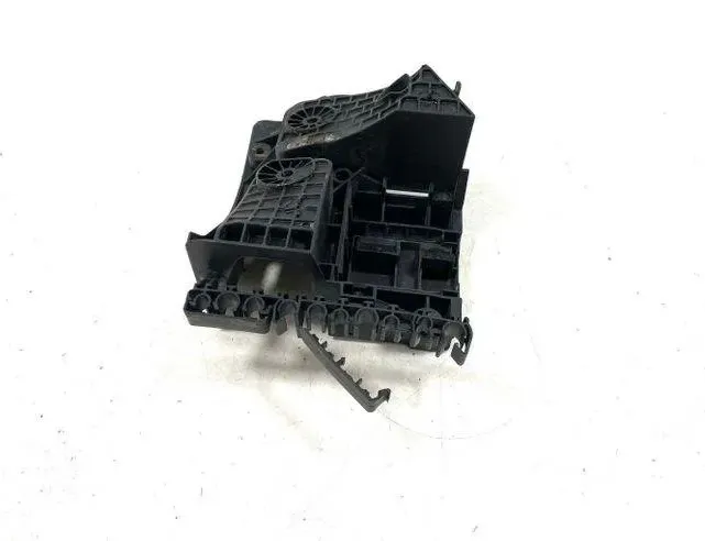 AUDI A3 8P (2003-2013) Fuse Box Cover 1K0907361 24724321