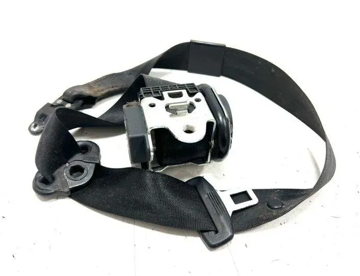 AUDI A4 B7/8E (2004-2008) Front Left Seatbelt 601916200C,221072005,8E0857705F 24739639