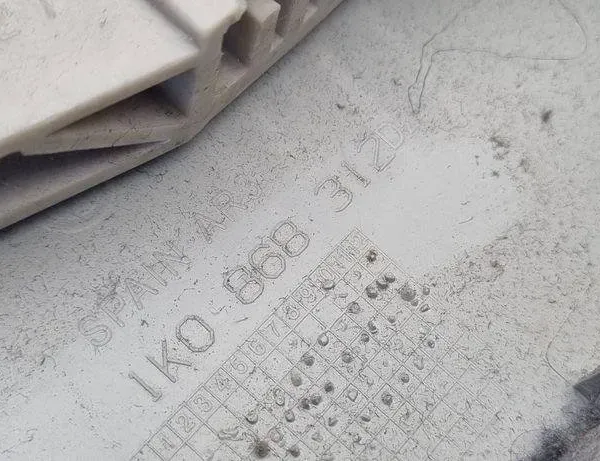 VOLKSWAGEN Golf 8 generation (2019-2023) Стойка правой стороны 1K0868312 31118382