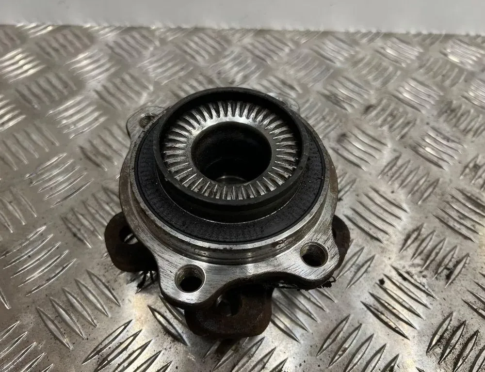 BMW 3 Series G20/G21/G28 (2018-2024) Rear Right Wheel Bearing 6869788 34052389