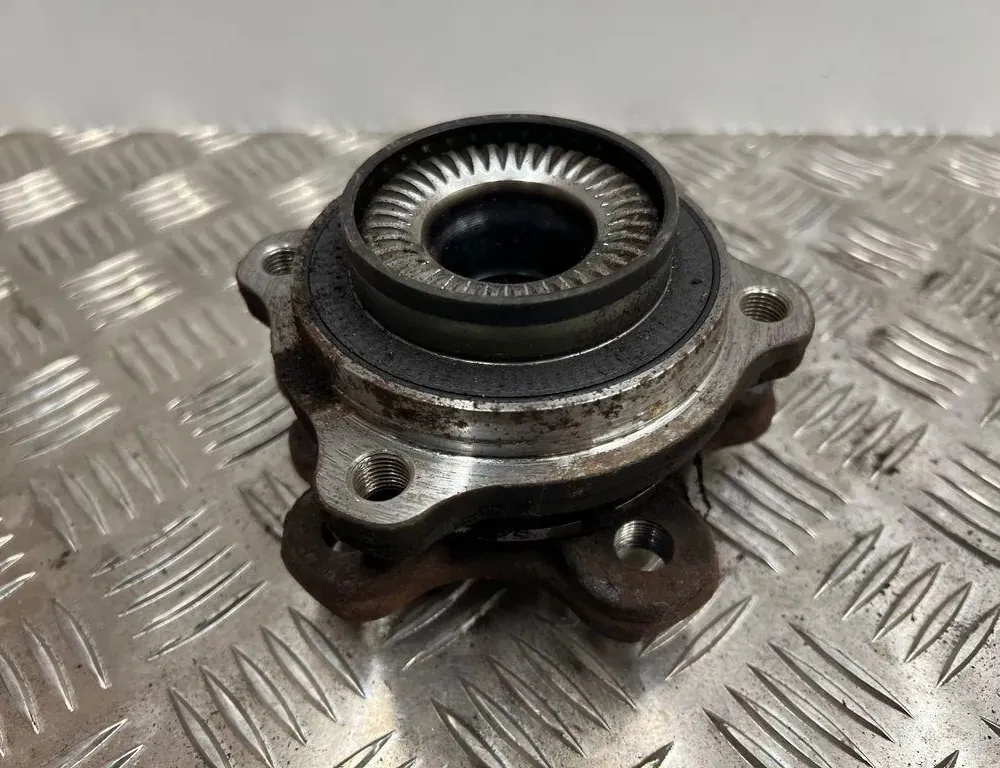 BMW 3 Series G20/G21/G28 (2018-2024) Rear Right Wheel Bearing 6869788 34052389