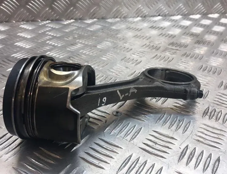 AUDI A5 8T (2007-2016) Piston 31820200