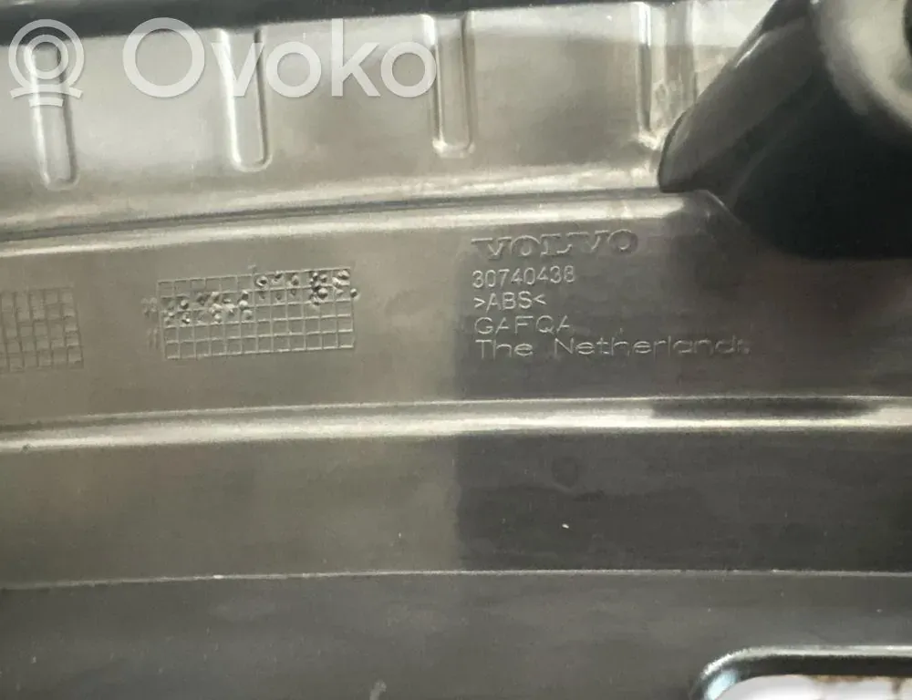 VOLVO XC60 1 generation (2008-2017) Обделка замка багажника 30740438 33565390