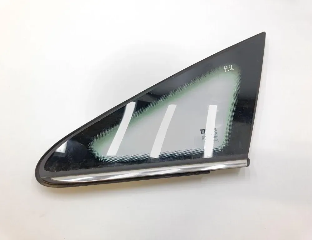 OPEL Zafira B (2005-2010) Фортка передняя левая 13123922,M1920 33341276