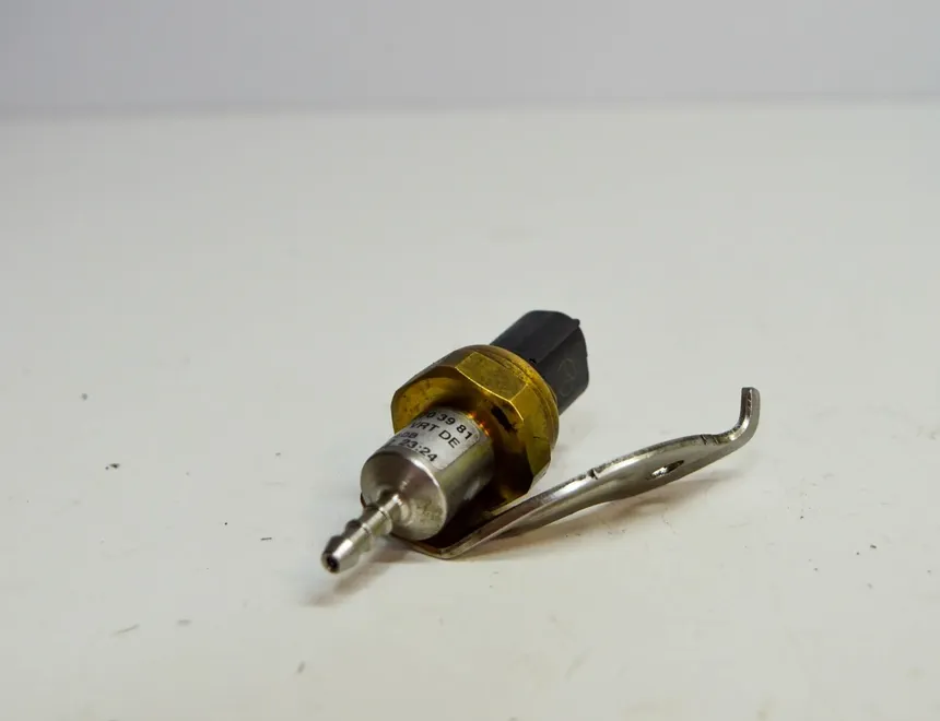 MERCEDES-BENZ C-Class W204/S204/C204 (2004-2015) Датчики топливной магистрали A6510703981 10830843