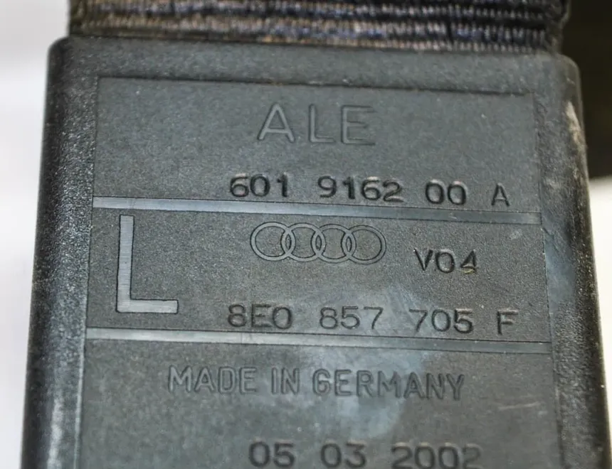 AUDI A4 B6/8E (2000-2005) Front Left Seatbelt 8E0857705F 3128372