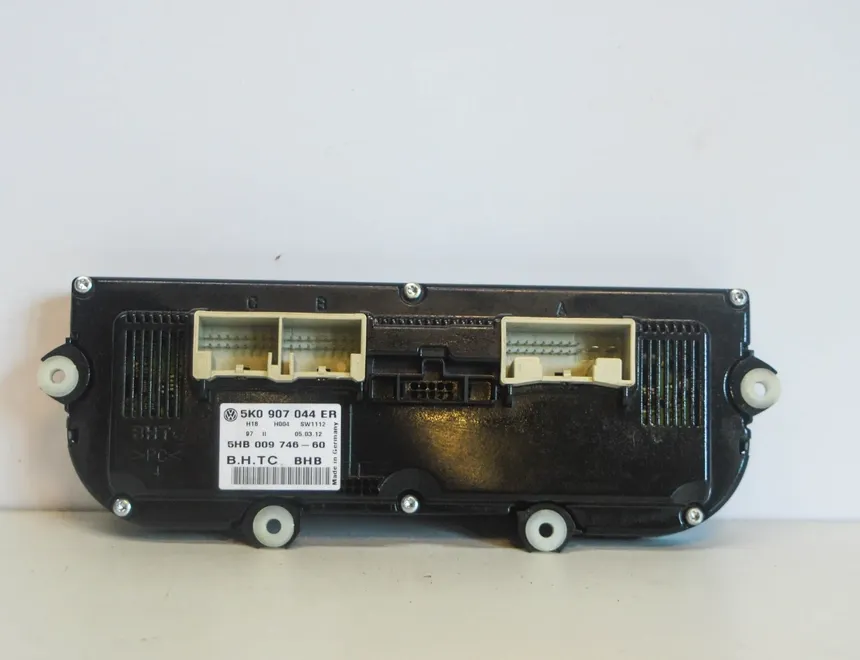 VOLKSWAGEN Tiguan 1 generation (2007-2017) Climate  Control Unit 5K0907044ER 3802453