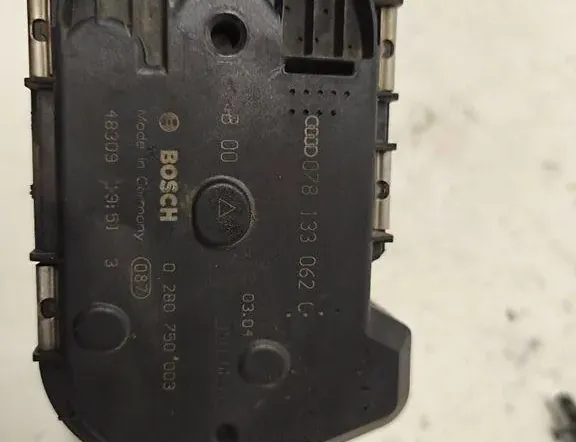 AUDI A6 C6/4F (2004-2011) Дроссельная заслонка 078133062C,0280750003 35891971