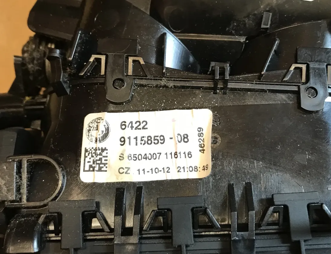 BMW 7 Series F01/F02 (2008-2015) Dashboard Air Vents 9115859 14390523