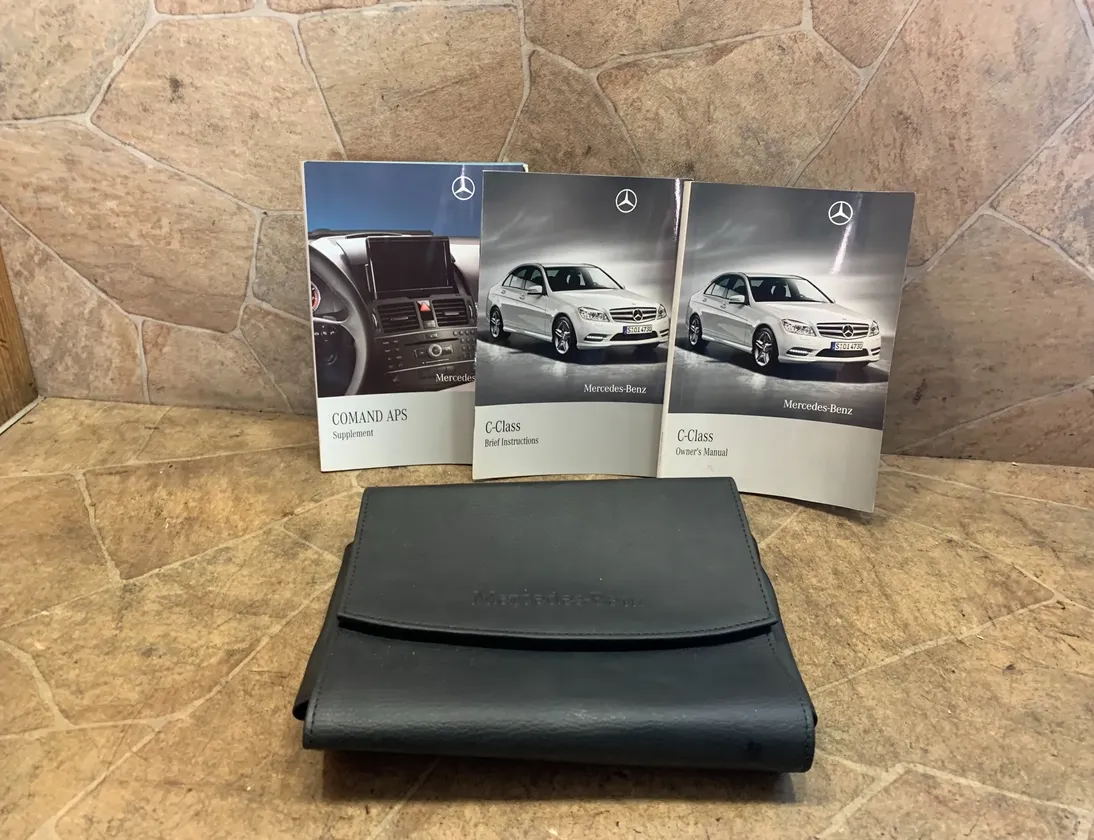 MERCEDES-BENZ C-Class W204/S204/C204 (2004-2015) Книга обслуживания 34100216