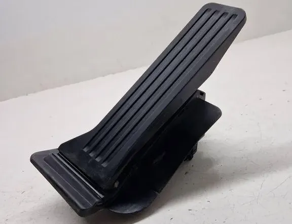 MAZDA 6 GJ (2012-2024) Педаль газа GHK341600A 36304704
