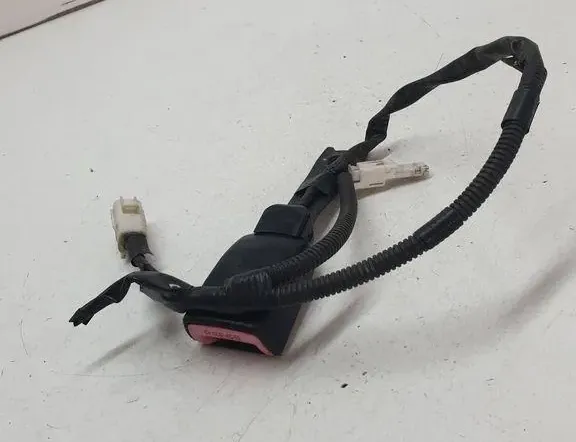 LEXUS IS XE20 (2005-2013) Front Right Seat Buckle E034501 36328986