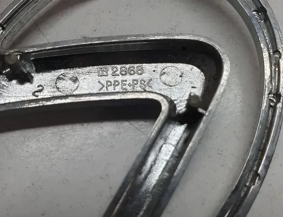LEXUS IS XE20 (2005-2013) Car manufacturer's badge 36330965