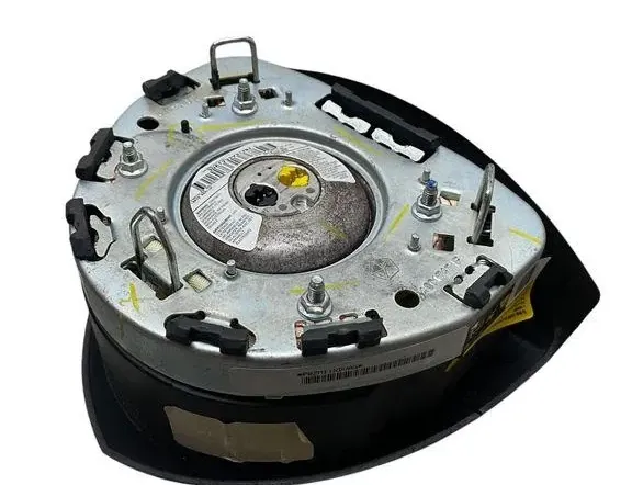 CHRYSLER Voyager 5 generation (2007-2020) Steering Wheel Airbag 34001747F 36315088