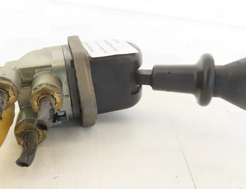 MAN TGS (2007-present) Кран ручного тормоза DPM90CK 33711467