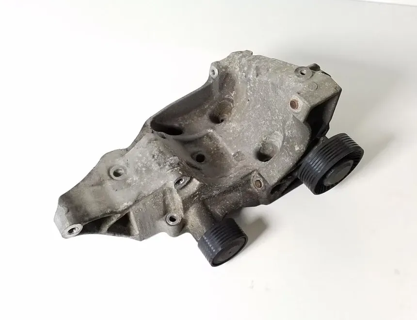 BMW 3 Series E90/E91/E92/E93 (2004-2013) Alternator bracket 7802639 21427696
