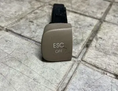 KIA Sportage 2 generation (2004-2010) ESP switch 621W05010 18234483