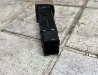 KIA Sportage 2 generation (2004-2010) ESP switch 621W05010 18234483