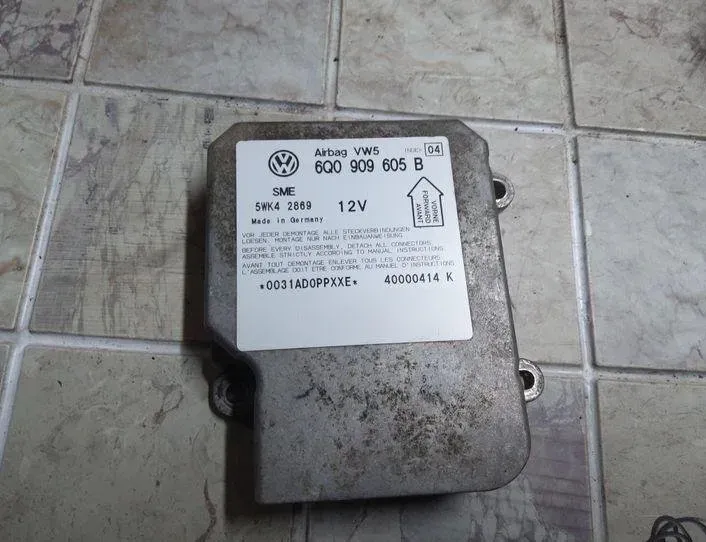 VOLKSWAGEN Passat B5 (1996-2005) SRS Control Unit 6Q0909605B 18236992