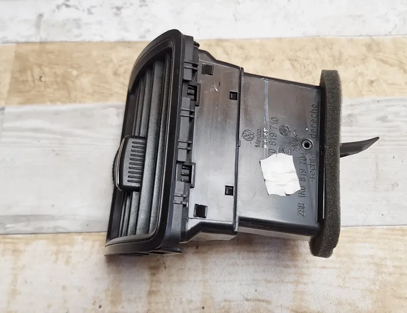 VOLKSWAGEN Jetta 3 generation (1992-1998) Dashboard Air Vents 1K0819710 31998330
