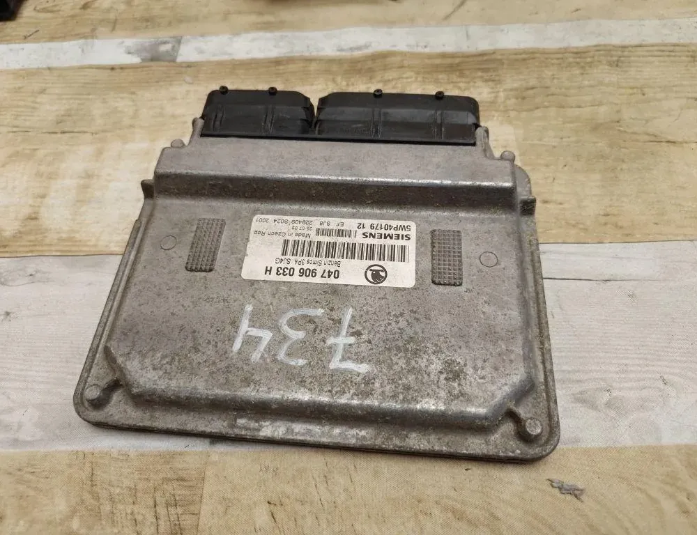 SKODA Fabia 1 generation  (2004-2007) Engine Control Unit ECU 047906033H,5WP4017912 34018630