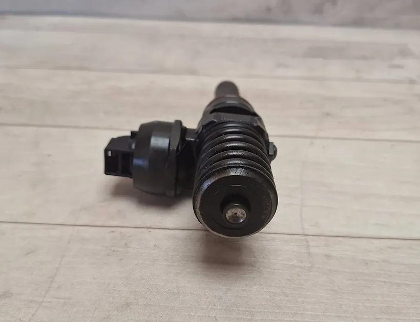 VOLKSWAGEN Passat B5 (1996-2005) Fuel Injector 038130073AL 36122922