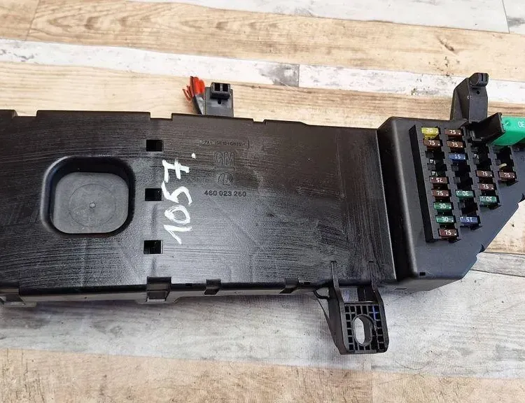 OPEL Vectra C (2002-2005) Fuse box 460023260 33996455
