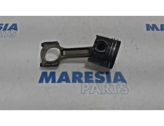 RENAULT Scenic 3 generation (2009-2015) Other Body Parts 77014750740,7701475074 26977305