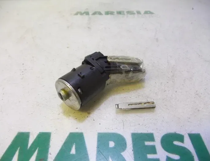 PEUGEOT 208 Peugeot 208 (2012-2015) Ignition Lock 96762547,1608682880 27741158