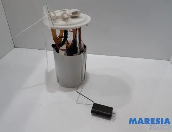 RENAULT Trafic 3 generation (2014-2023) Fuel Pump 27759523