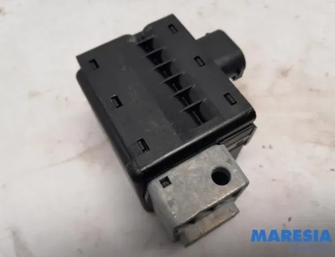 RENAULT Clio 4 generation (2012-2020) Engine Control Unit ECU 7701209427,237105499R,237107175R,237109221R,284B10447R,285971998R,805640003R,284B14267R,A2C92226608,A2C97556800,A2C1692220001,282355655,487004399R 27760669