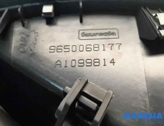 PEUGEOT 207 1 generation (2006-2009) Передняя панель салона A1099814,9650068177 27824132