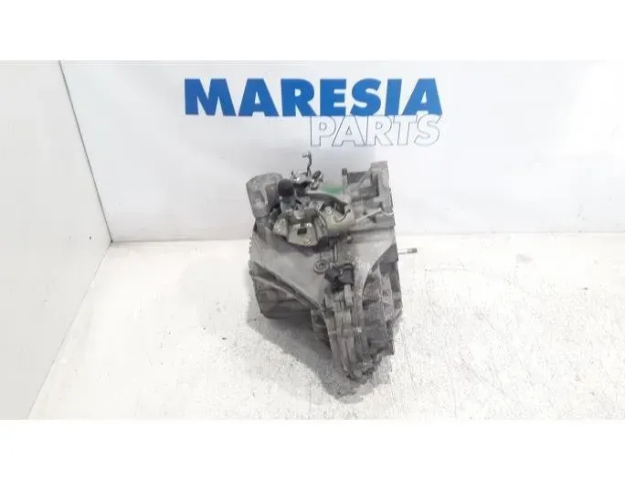 ALFA ROMEO Giulietta 940 (2010-2020) Gearbox 0055222120,0055235813,0055239619,0055243349,0055251716,0055257888,0055262786,C63563505,55235813,46345509,0046345509 27925068