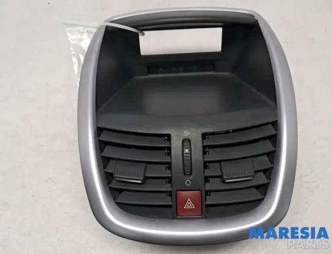 PEUGEOT 207 1 generation (2006-2009) Передняя панель салона 8265V0,9650068177 30763211