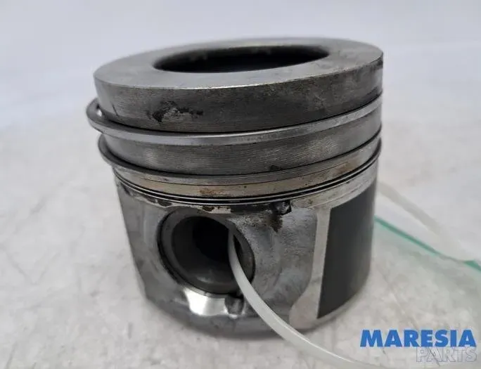 PEUGEOT 308 T9 (2013-2021) Pistons Set 1612784080 32384261