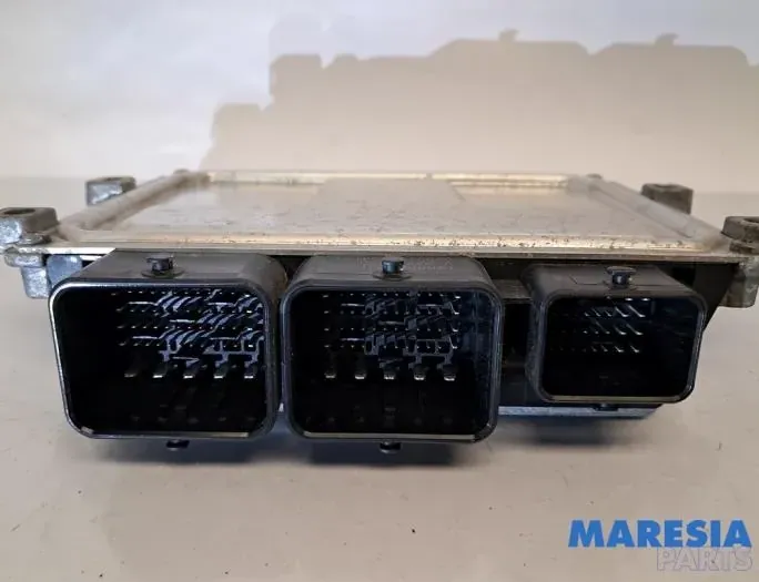 PEUGEOT 2008 1 generation (2013-2020) Блок управления двигателем 9663123380,9811545280,9807532080,1611785780,22661F,HW9800915880,1616442380,50288101,153111108,1980061001 33143670