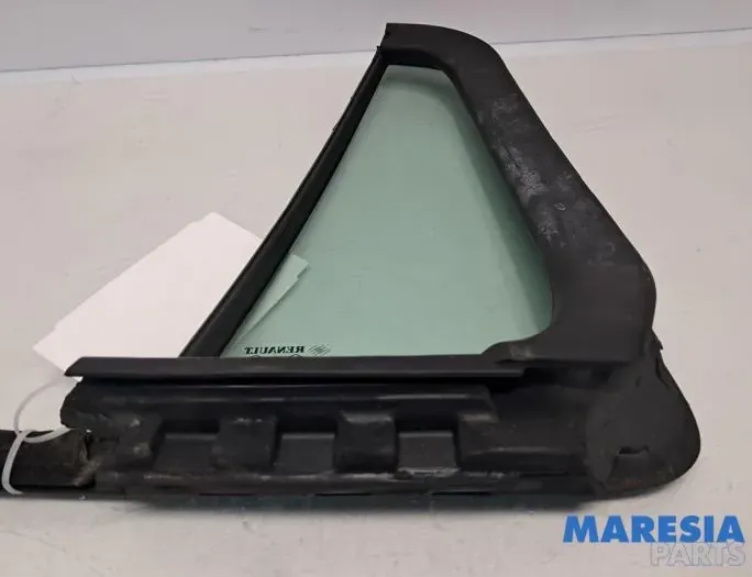 RENAULT Clio 2 generation (1998-2013) Фортка задняя правая 8200579924 33480719