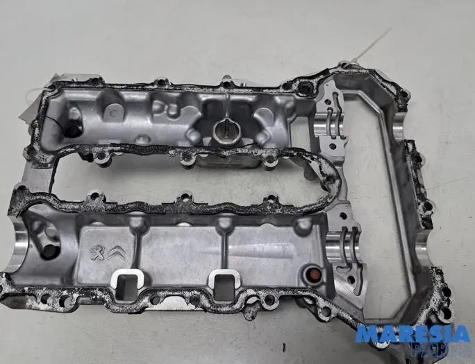 PEUGEOT 2008 1 generation (2013-2020) Крышка клапана 9675306110,009675306110 33481065