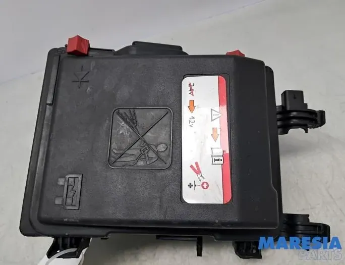 PEUGEOT 308 T9 (2013-2021) Fuse Box 9804681980,9801448680,9678633380,33176097ST3 33601962